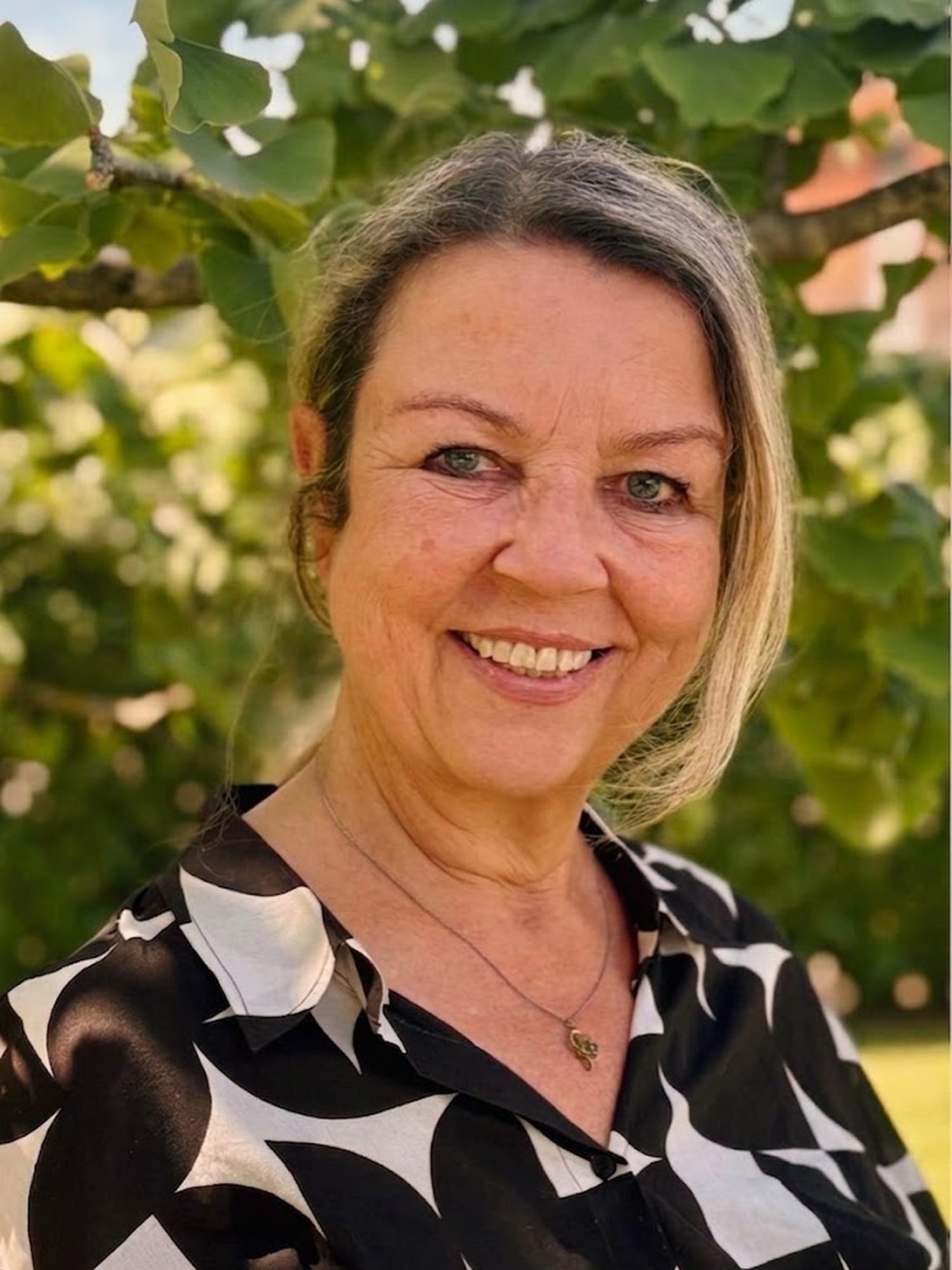Yasmin Ritter, Kulturvermittlerin im Textildruckmuseum Mittelweiherburg in Hard